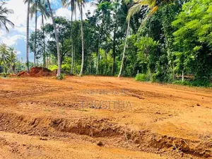 Yakkala Valuable Land for Sale