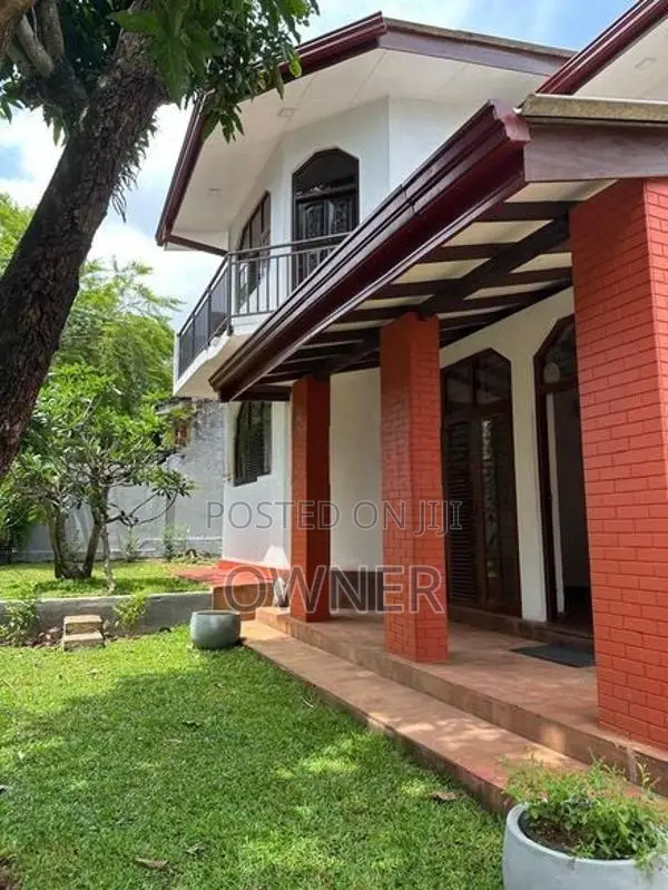 Newly Renovated Two-Storey House for Rent in Madiwela,kotte