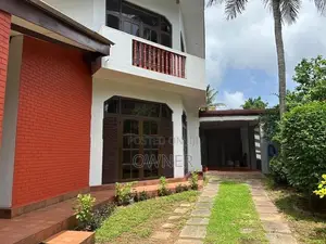 Newly Renovated Two-Storey House for Rent in Madiwela,kotte