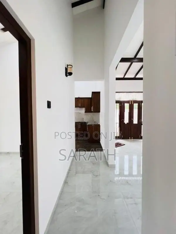 Well Build Brand New House Sale Thalahena
