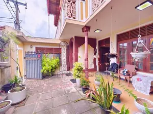 Kiribathgoda Town Luxury House for Sale