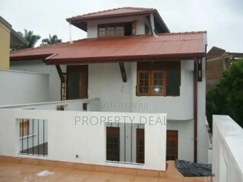 3 Storey 6 Bedroom House for Sale in Kohuwala - Pdh23