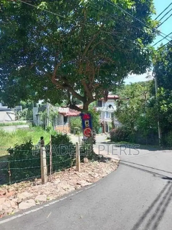 Herassagala Main Road Facing Land