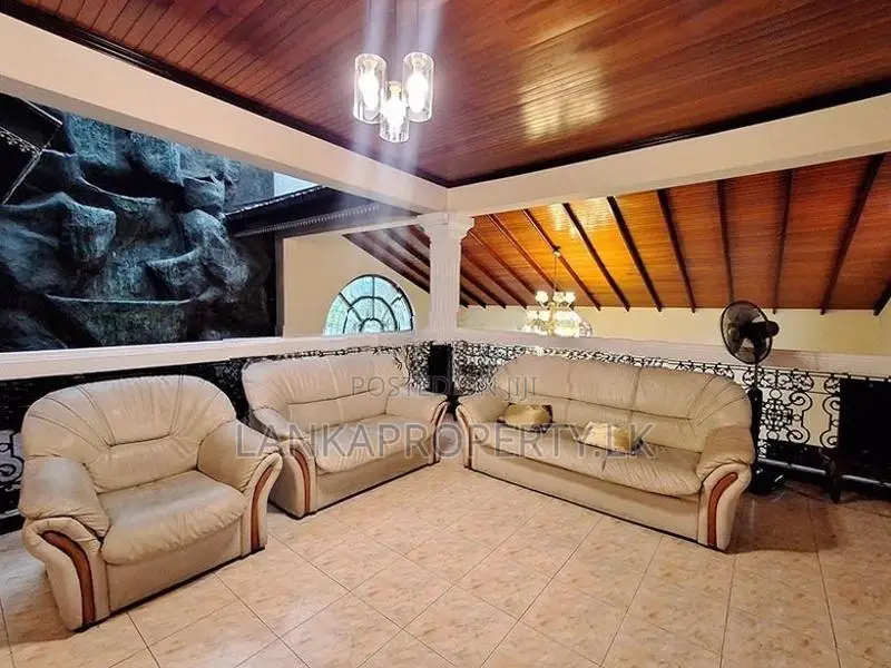 Close to Kadawatha 2-Storey House for Rent.