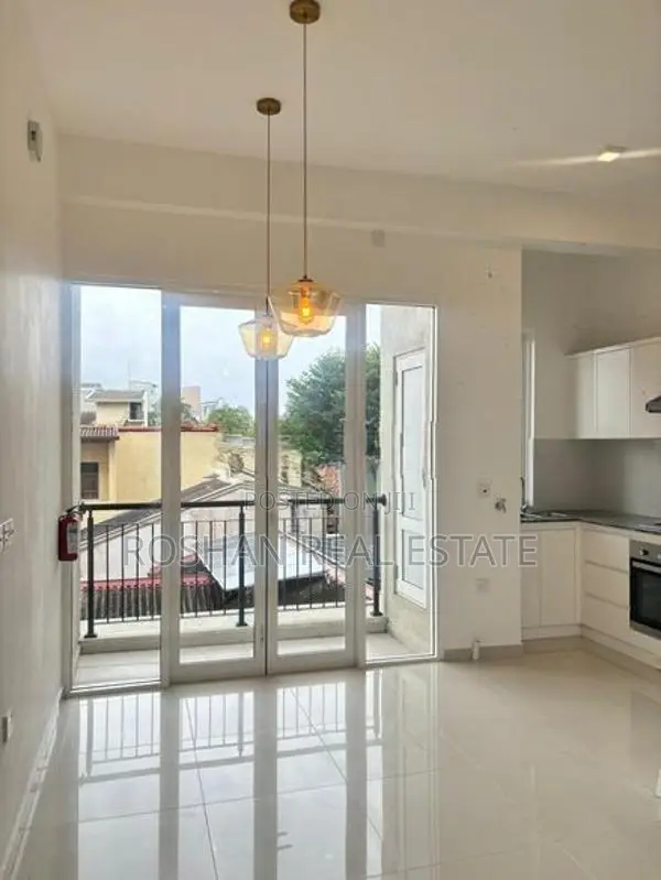 LUXURY APARTMENT FOR SALE COLOMBO 5 KASSAPA ROAD CHI2625