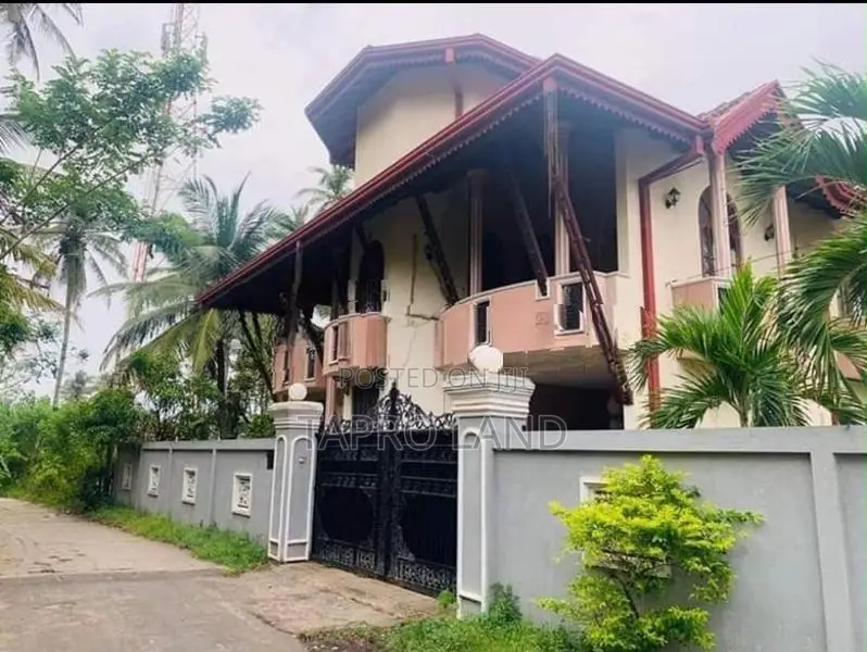 House for Sale in Uswetakeiyawa