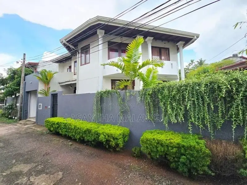 Modern Luxury Two Storey House for sale in Pannipitiya