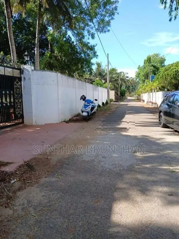 Land for Sale in Uduvil