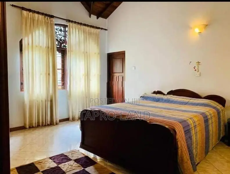 House for Sale in Uswetakeiyawa