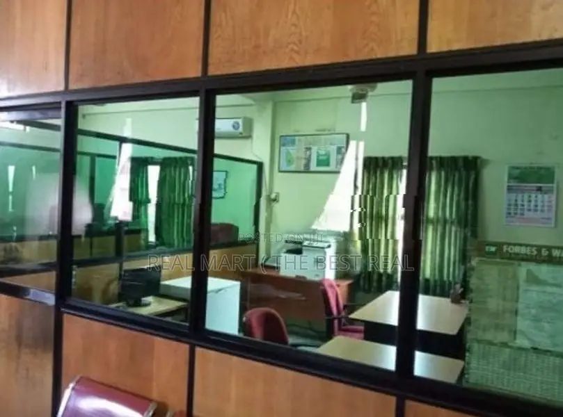 MULLERIYAWA : (4740 SQFT) 3-STOREY COMMERCIAL BUILDING FOR LEASE