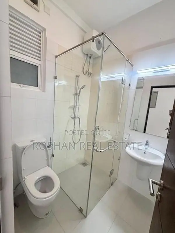 LUXURY APARTMENT FOR SALE COLOMBO 5 KASSAPA ROAD CHI2625