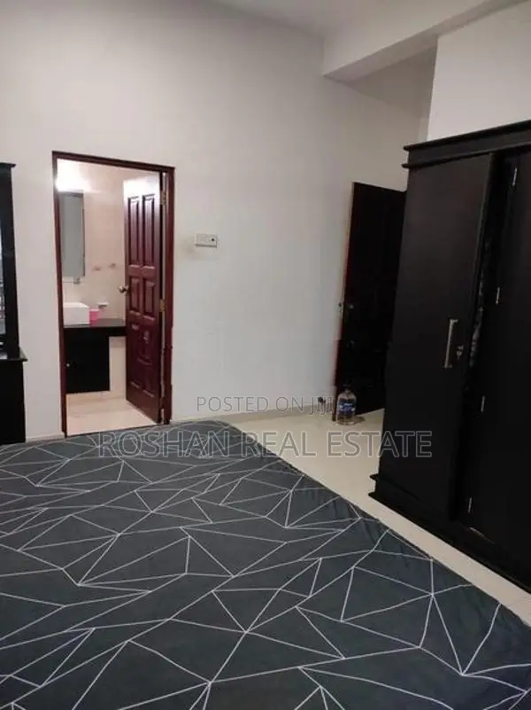 LUXURY FURNISHED APARTMENT FOR SALE DEHIWALA CHI2620