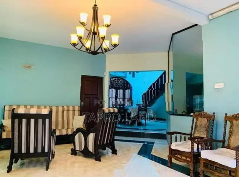 House for Sale in Uswetakeiyawa
