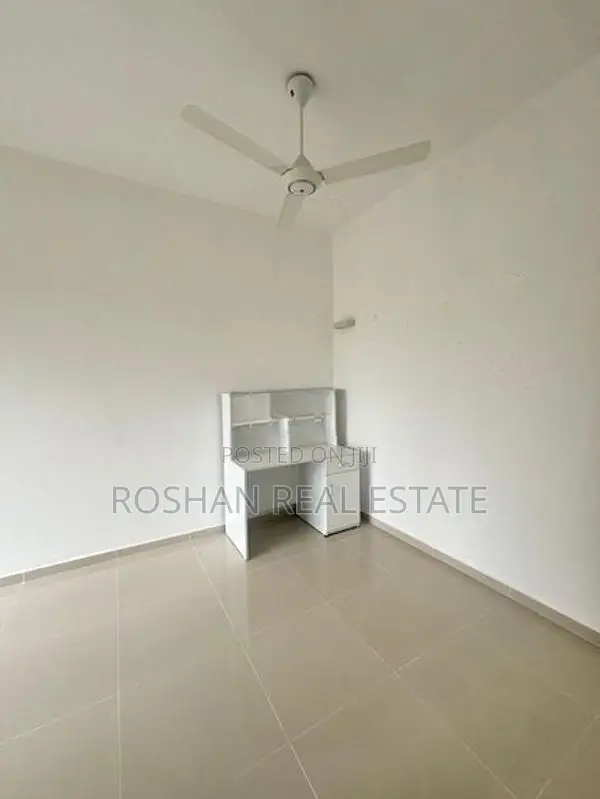LUXURY APARTMENT FOR SALE COLOMBO 5 KASSAPA ROAD CHI2625