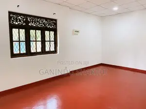 Spacious 3 Bedroom House for Rent in Athurugiriya