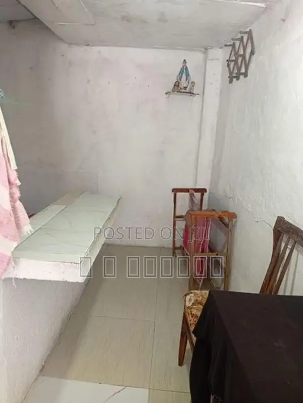 Single Room for Rent in Moratuwa Town (for Boys/Gentlemen)