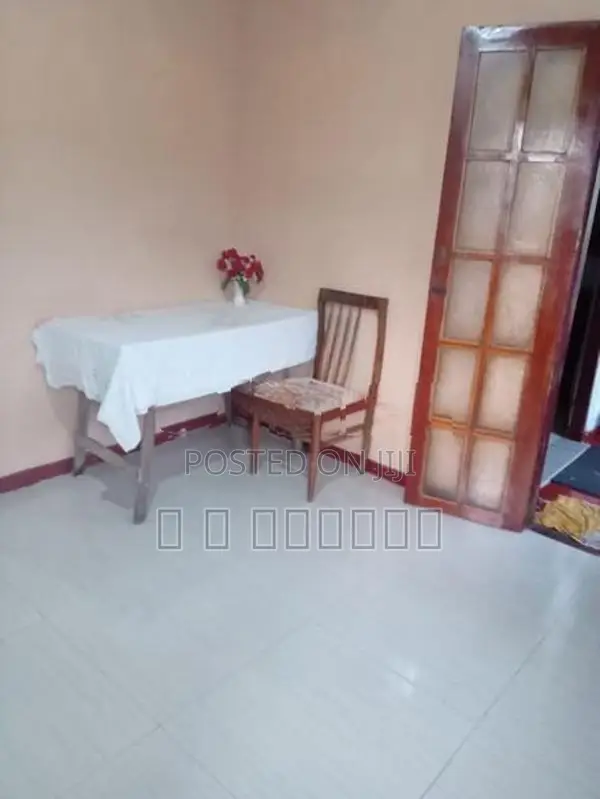 Single Room for Rent in Moratuwa Town (for Boys/Gentlemen)