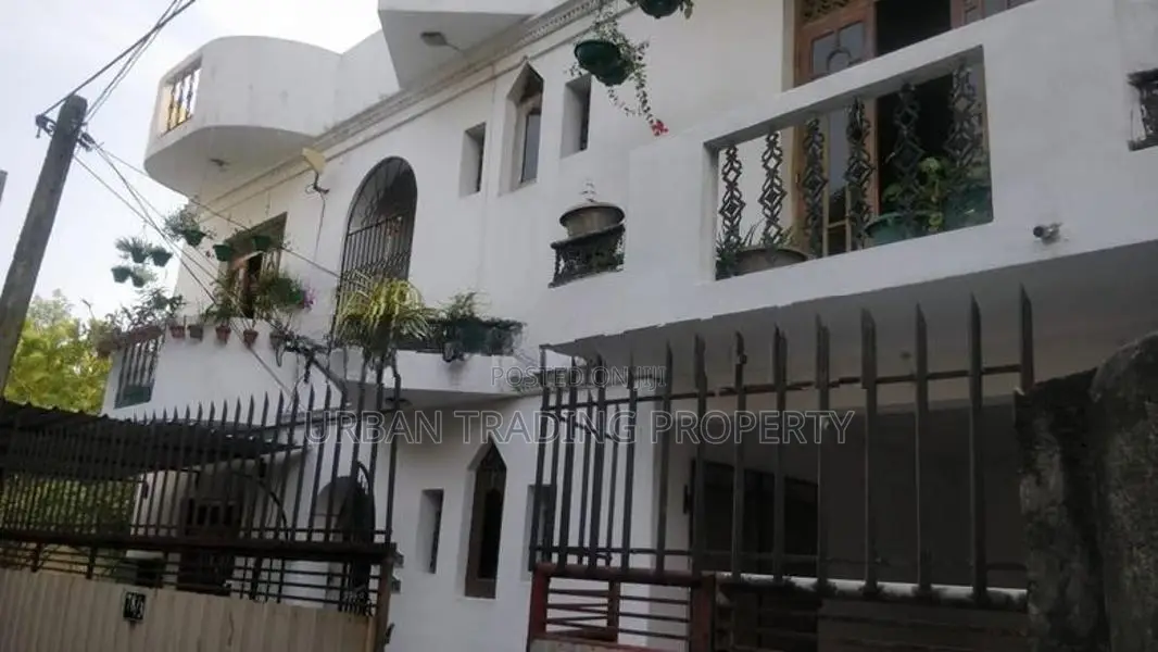 Two Storey House for Sale in Rodney Place Colombo 08