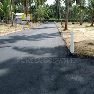 වේයන්ගොඩ නයිවල සුපිරි බිම්කොටස්