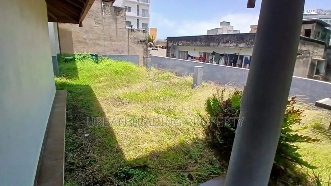 03 Storey House with Roof Top for Sale at Colombo