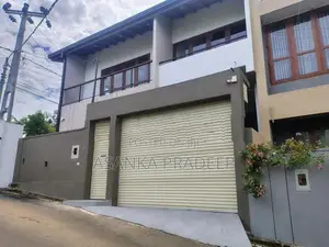 අලුතින්ම ඉදිකරන ලද වටිනා දෙමහල් නිවසක් පොල්ගස්ඕවිටින් විකිනීමට(xv7i2jm