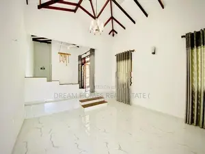 පර්චස් 15 නිවසක් අතුරුගිරියෙන් විකිනීමට
