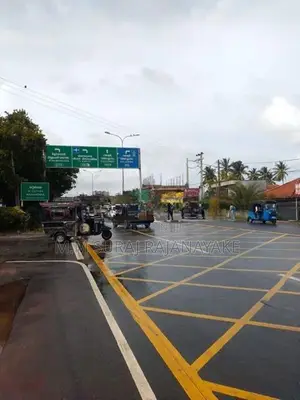 කටුනායක 18 කණුවෙන් වටිනා ඉඩමක් විකිණීමට ඇත