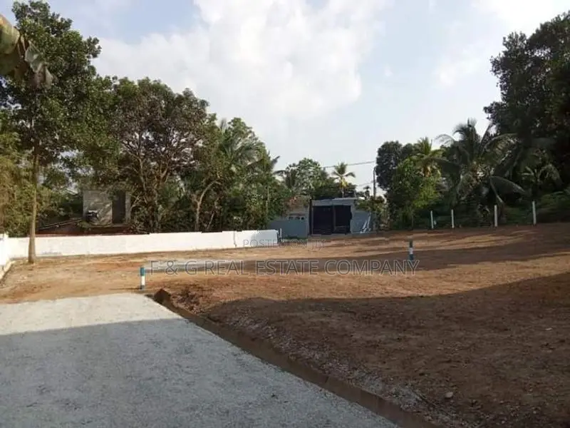 Valuable Land Plots Sale in Hokandara