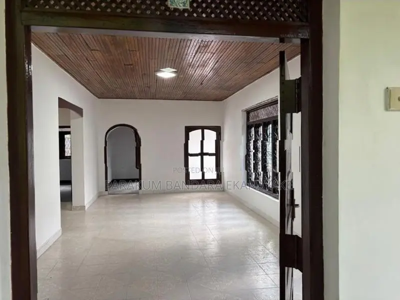 House Rent in Ampitiya