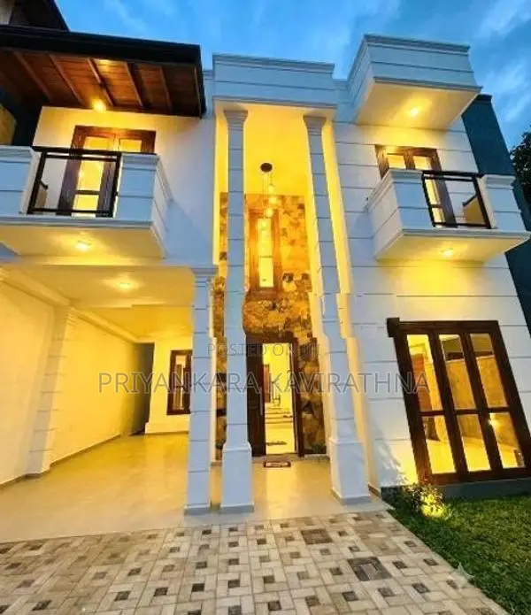 Mordern Luxury 3 Storied House - Boralesgamuwa