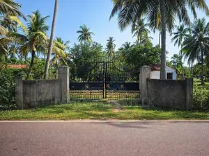 Valuable Land with House for Sale in Bowalawatte, Waikkal