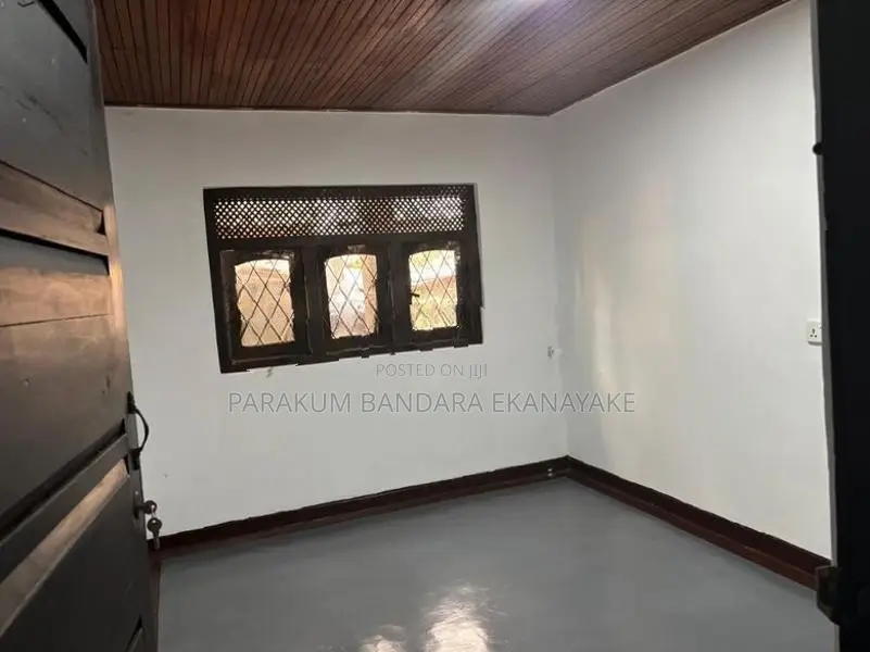 House Rent in Ampitiya