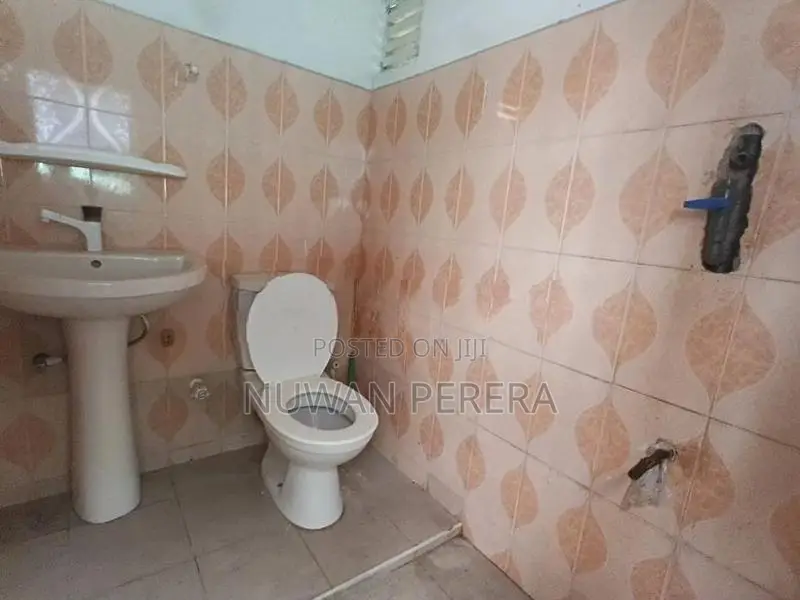 katubedda university close house sale for land value .
