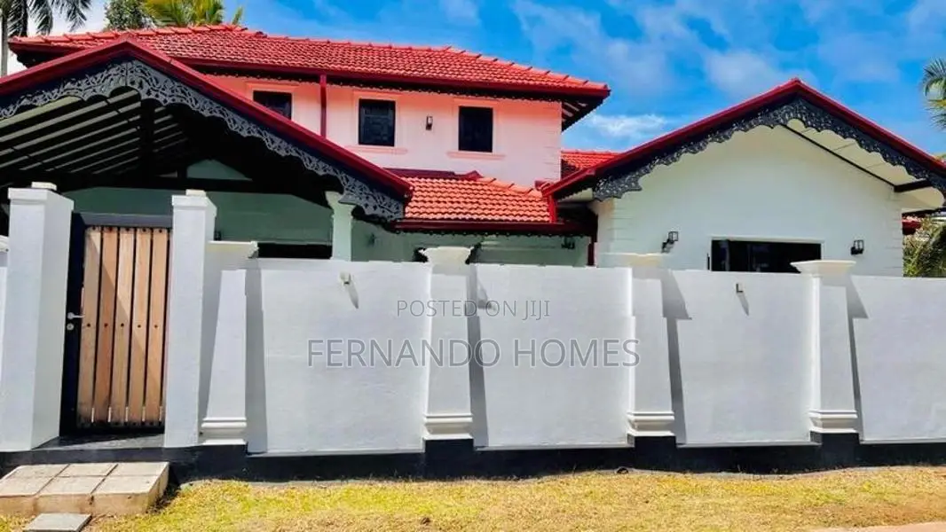 Nice Spaciously Built Single Storey House for Sale in Negombo Area