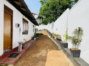 මාලඹේ නගර මධ්‍යයෙන් පර්චස් 17.4 වටිනා නේවාසික ඉඩම / KK 13131