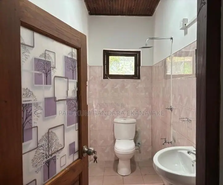 House Rent in Ampitiya