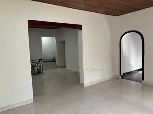 House Rent in Ampitiya