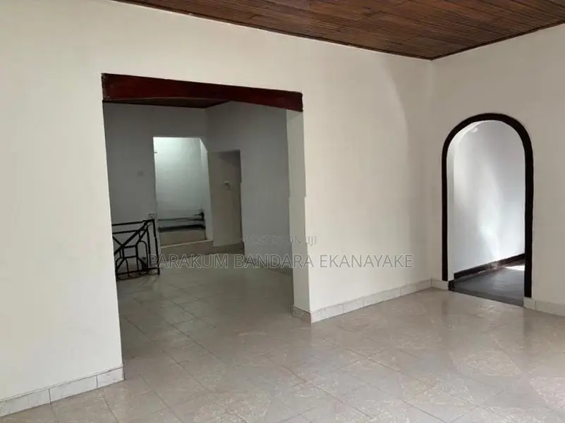 House Rent in Ampitiya