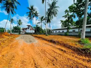 Yakkala New Land නුවර පාරට ඉතාම ආසන්නව වටිනා බිම් කොටස්