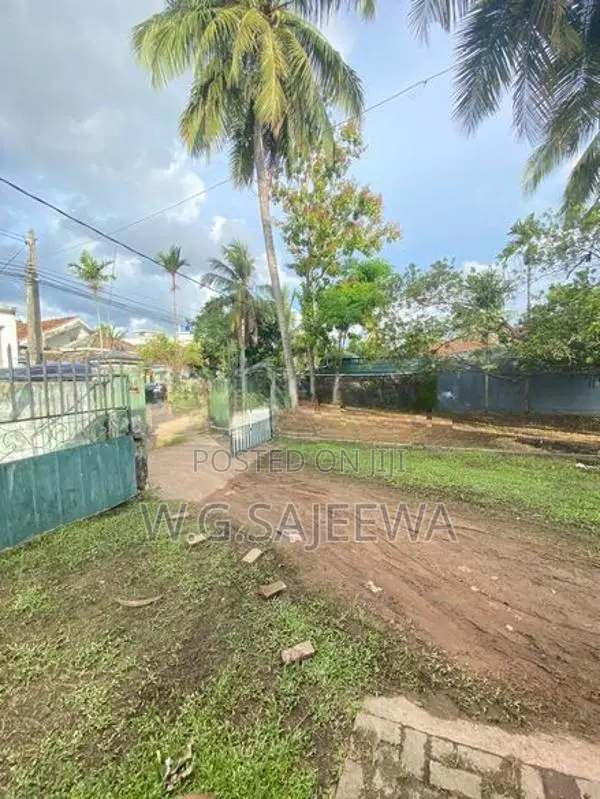 3Bedroom House with land for sale in Dalupotha, Negombo