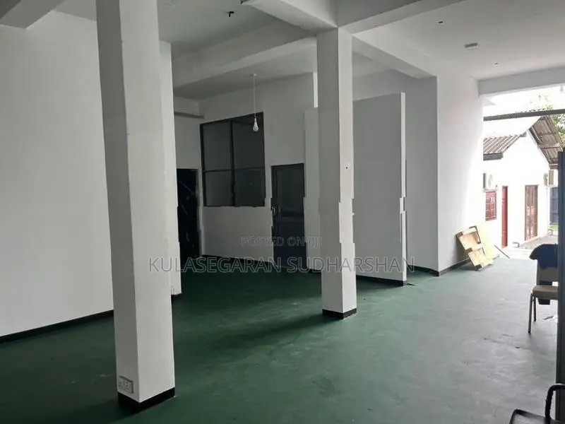 Prime commercial Building for Sale in Kandana