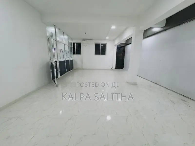 Building for Rent in (near the Kelaniya Campus ) Dalugama