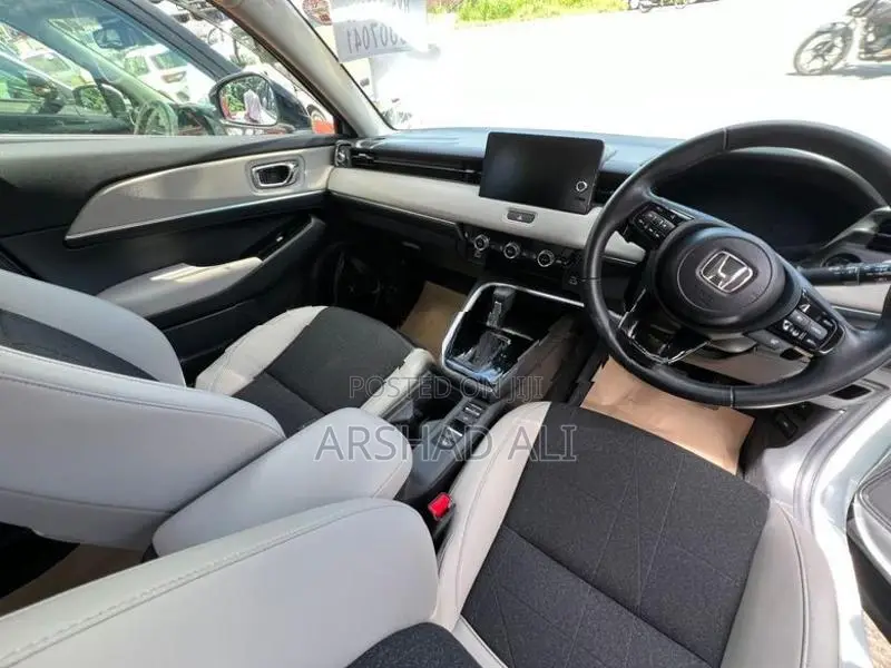 Honda Vezel Z Play 2024