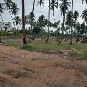 පැල්ලන්දෙණිය හන්දියෙන්ම සුපිරි ඉඩමක්