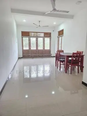 කොට්ටාව අතුරුගිරිය පාරෙන් තෙමහල් Luxury House for Sale