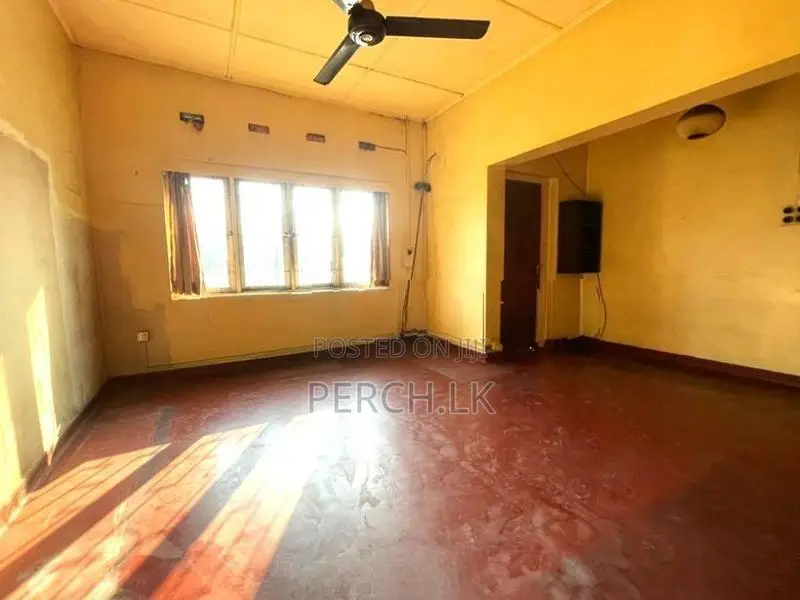 Commercial Showroom for Rent in Park Road, Colombo 05