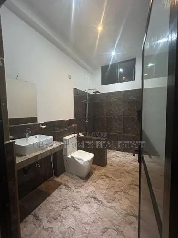 5 Bedroom House for Sale – Kadawatha | 4,800+ Sq.ft.