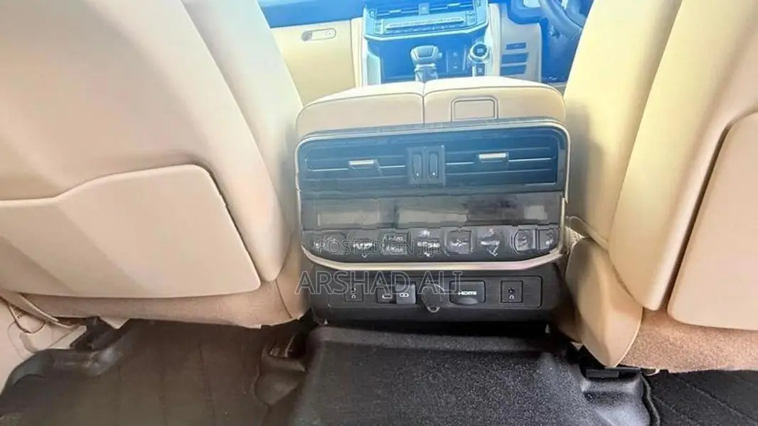 Toyota Land Cruiser Prado ZX LC300 2025