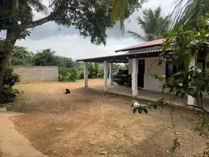 27 Perches Land with House for Sale in Kaduwela