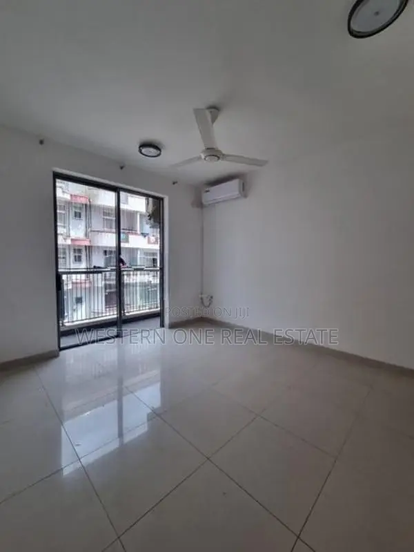 Spacious 3 Bedroom Apartment For Sale in Wellawatta
